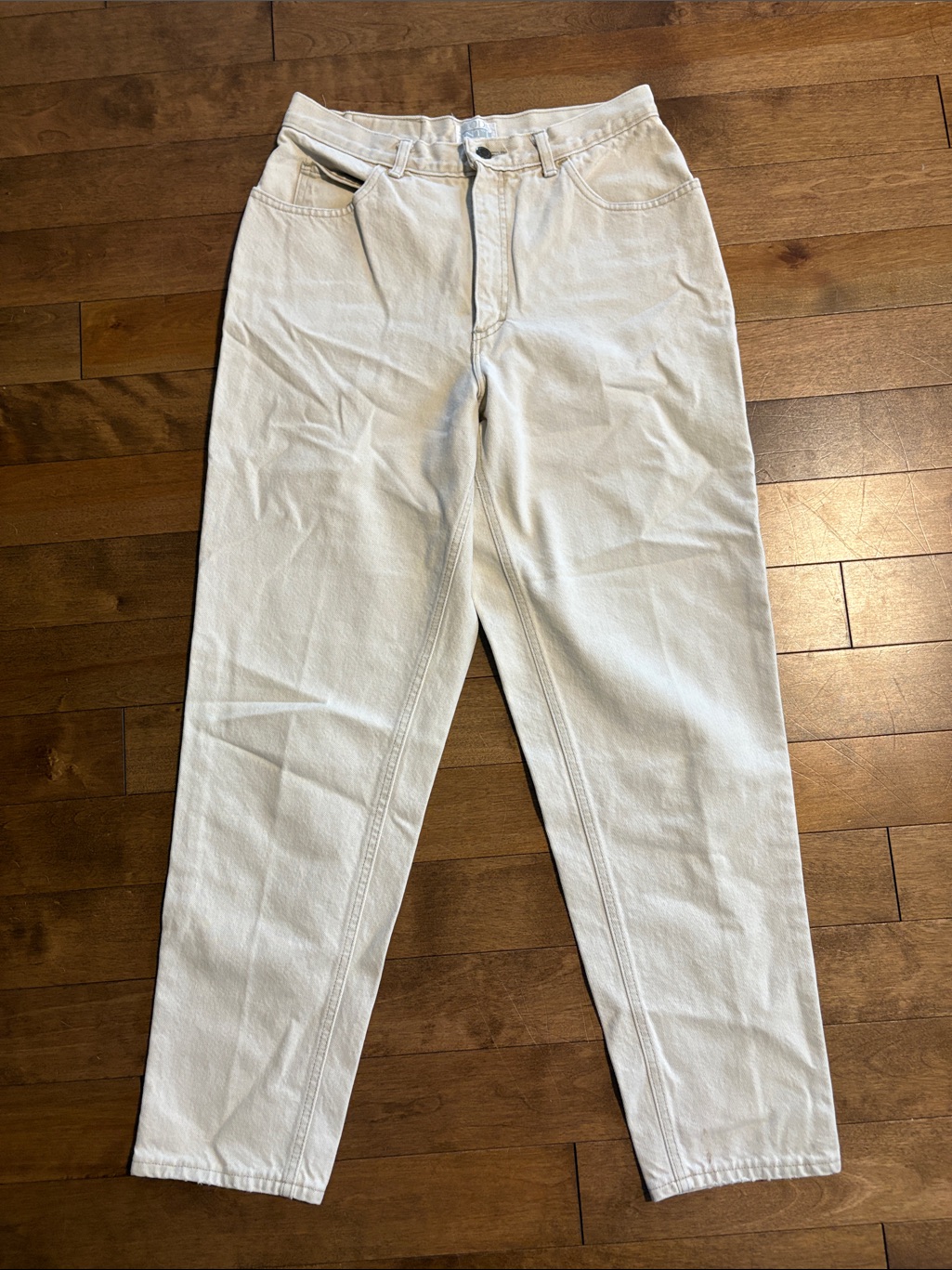 Vintage Women's Off-White High-Rise Tapered Jeans